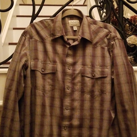 Cabelas Casual Button Down Long Sleeve Shirt - Picture 2 of 5